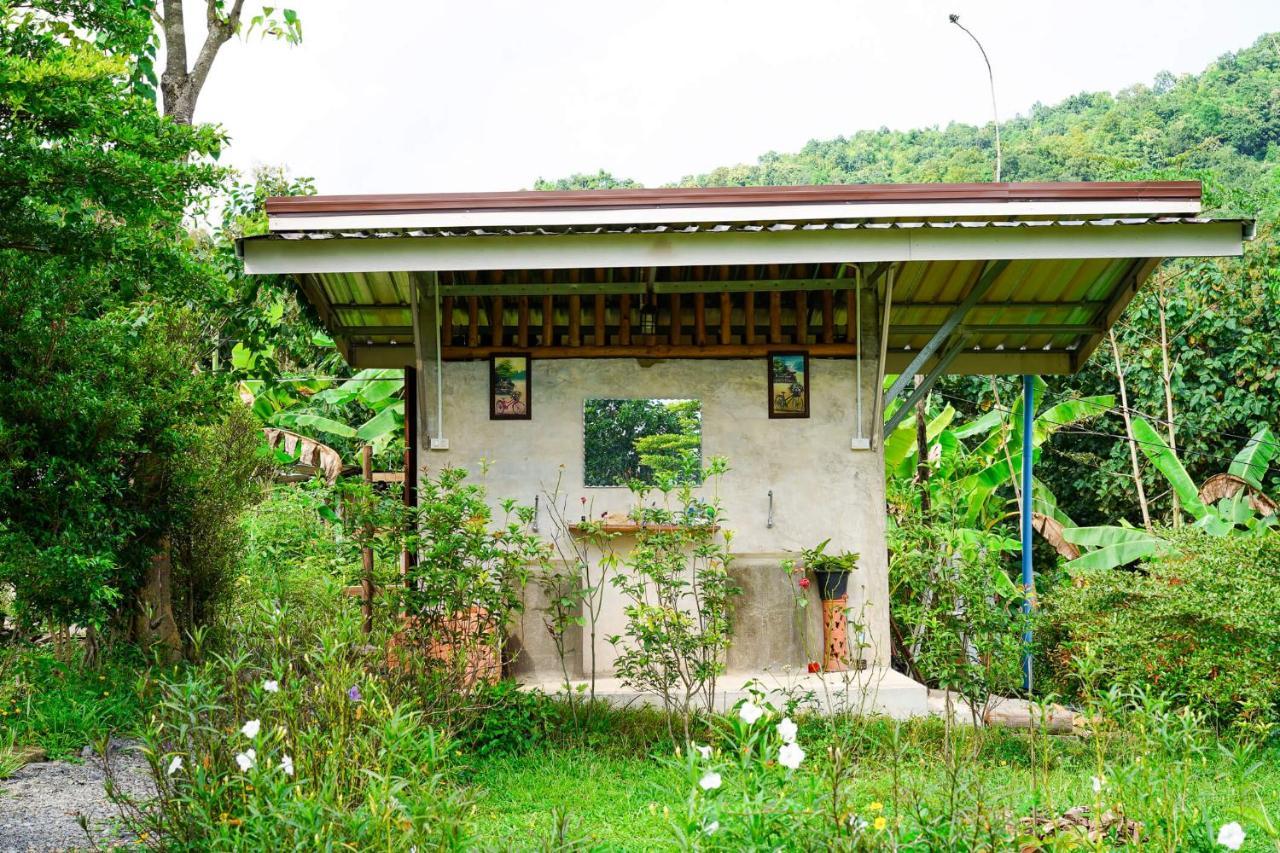 True Nature Chiang Mai - Yoga & Meditation Homestay Retreat Bagian luar foto